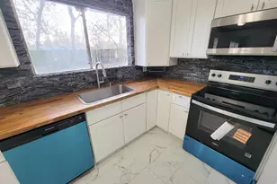 2024 Stones throw Dr, Bay City, TX 77414 - Photo 14