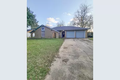 2024 Stonesthrow Drive, Bay City, TX 77414 - Photo 2