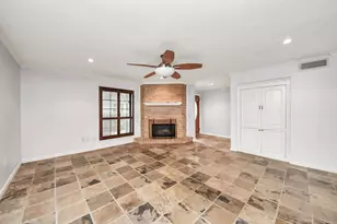 2588 Bering Dr, Houston, TX 77057 - Photo 4