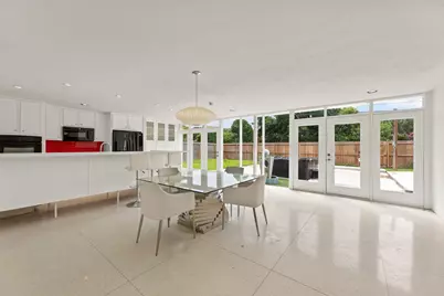 10211 Willowgrove Drive, Houston, TX 77035 - Photo 18