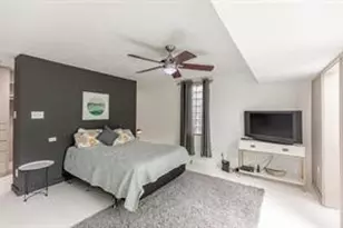 10211 Willowgrove Dr, Houston, TX 77035 - Photo 18