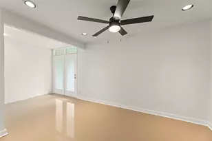 10211 Willowgrove Dr, Houston, TX 77035 - Photo 32