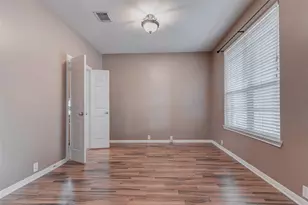 2402 Sunlight Ln, Pearland, TX 77584 - Photo 6
