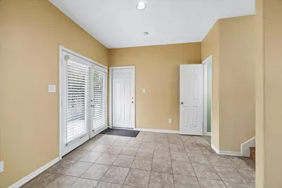 2201 Naomi Street #E, Houston, TX 77054 - Photo 4