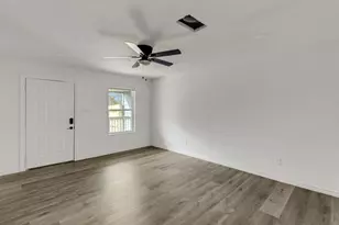 990 Wall St, Houston, TX 77088 - Photo 14