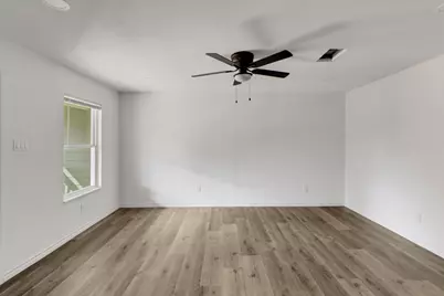 990 Wall Street, Houston, TX 77088 - Photo 12