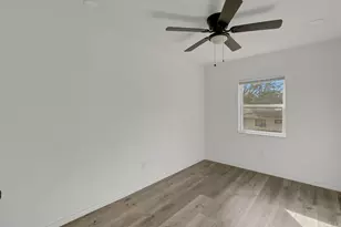 990 Wall St, Houston, TX 77088 - Photo 34