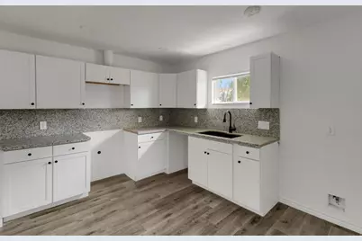 990 Wall Street, Houston, TX 77088 - Photo 8