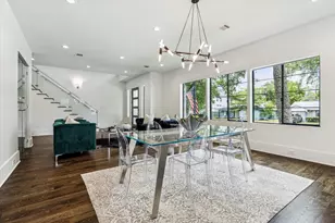 1010 Waltway Dr, Houston, TX 77008 - Photo 8