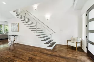 1010 Waltway Dr, Houston, TX 77008 - Photo 4