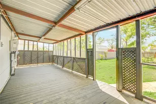 418 S Kansas St, La Porte, TX 77571 - Photo 28