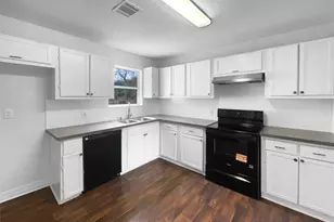 5109 Wilmington St, Houston, TX 77033 - Photo 2