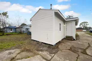 5109 Wilmington St, Houston, TX 77033 - Photo 14