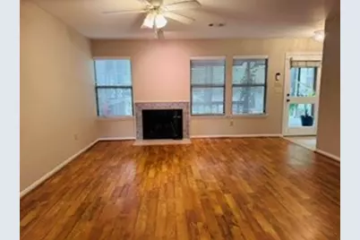 4 Sawmill Grove Lane Circle #4, The Woodlands, TX 77380 - Photo 2