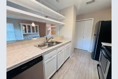 4 Sawmill Grove Lane Circle #4, The Woodlands, TX 77380 - Photo 8