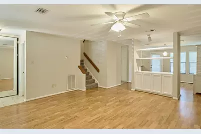 4 Sawmill Grove Lane Circle #4, The Woodlands, TX 77380 - Photo 12