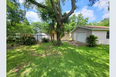 706 Maple Street, Sweeny, TX 77480 - Photo 34