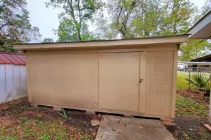 706 Maple St, Sweeny, TX 77480 - Photo 38