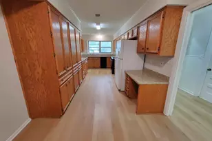 706 Maple St, Sweeny, TX 77480 - Photo 10