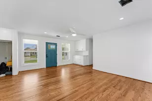 1845 Huge Oaks St, Houston, TX 77055 - Photo 6