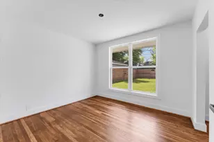 1845 Huge Oaks St, Houston, TX 77055 - Photo 20