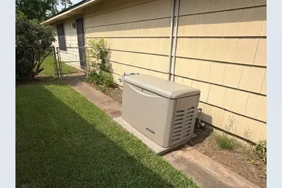 311 Wisteria Street, Lake Jackson, TX 77566 - Photo 2