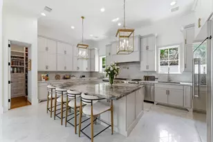 2211 Troon Rd, Houston, TX 77019 - Photo 10