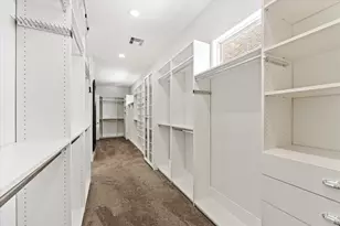 1622 E Rose Terrace Ln, Houston, TX 77055 - Photo 16