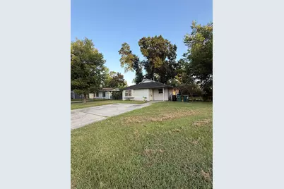 9318 Sterlingshire Street, Houston, TX 77078 - Photo 2