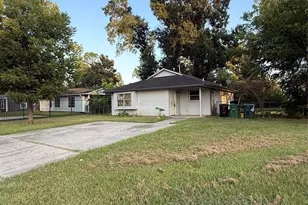 9318 Sterlingshire St, Houston, TX 77078 - Photo 2