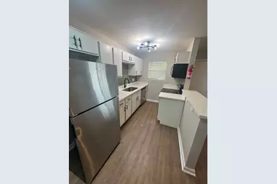 1225 W 25th Street #3, Houston, TX 77008 - Photo 8