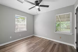 5242 Greylog Dr, Houston, TX 77048 - Photo 16