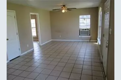 7211 Roswell Street N, Houston, TX 77022 - Photo 6