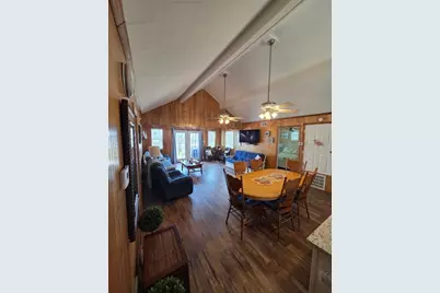 407 Sea Shell Drive, Surfside Beach, TX 77541 - Photo 4