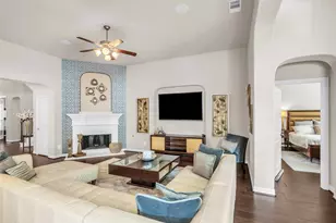 246 Hearthshire Cir, The Woodlands, TX 77354 - Photo 10