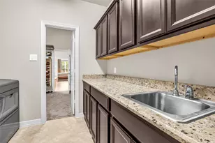 246 Hearthshire Cir, The Woodlands, TX 77354 - Photo 22