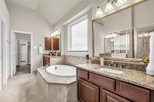 246 Hearthshire Cir, The Woodlands, TX 77354 - Photo 20