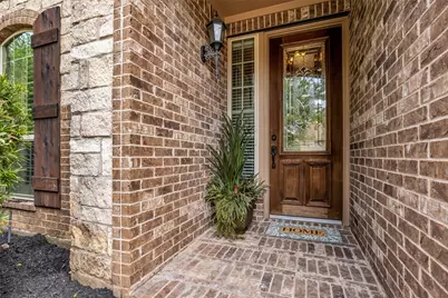 246 Hearthshire Circle, The Woodlands, TX 77354 - Photo 4