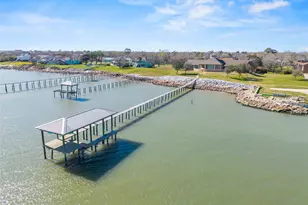 1718 Roscoe St, La Porte, TX 77571 - Photo 1