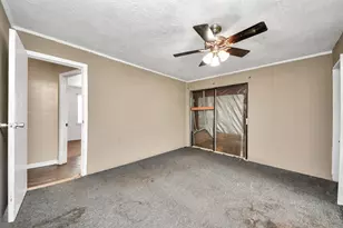 204 S 4th St, Alvin, TX 77511 - Photo 28