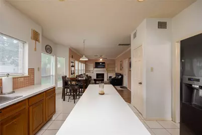 303 Welford Lane, Highlands, TX 77562 - Photo 14