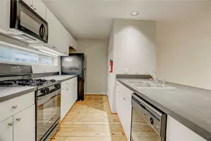 910 Ruthven St, Houston, TX 77019 - Photo 10