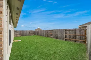 9010 Estes Lks Dr, Baytown, TX 77521 - Photo 28