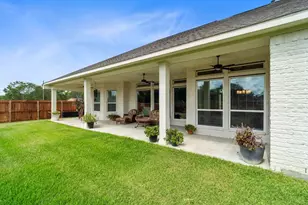 305 Champions Ct, El Campo, TX 77437 - Photo 42