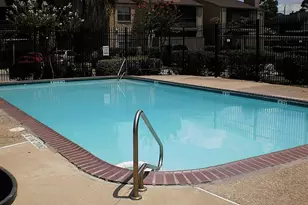 10555 Turtlewood Ct, Houston, TX 77072 - Photo 4