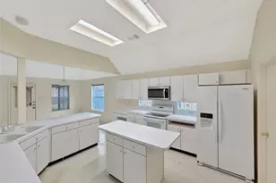 1618 Sandy Park Dr, Houston, TX 77339 - Photo 6