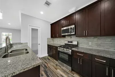 4732 Carmen Street #B, Houston, TX 77033 - Photo 14