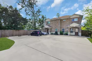 4732 Carmen St, Houston, TX 77033 - Photo 2
