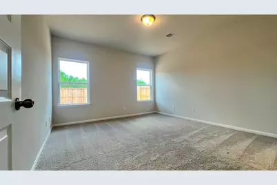 623 Woodhaven Lakes Drive, La Marque, TX 77568 - Photo 6