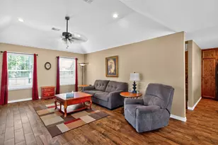 409 Ripple Creek Ln, Somerville, TX 77879 - Photo 4